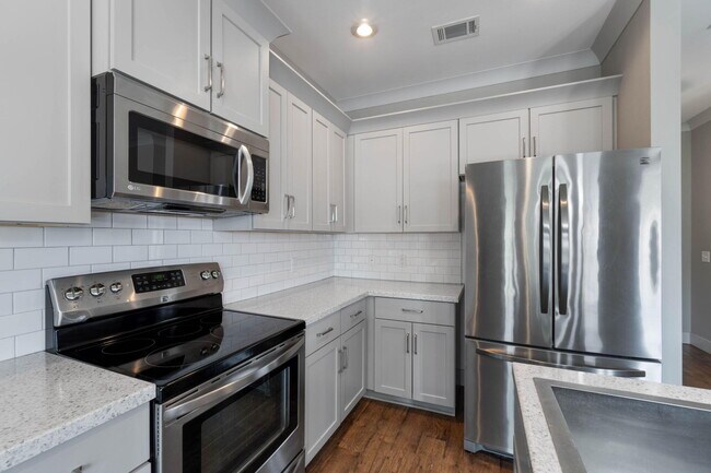 Building Photo - 4464 Goldfinch Way