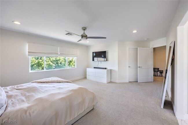 Building Photo - 5404 Avent Ferry St