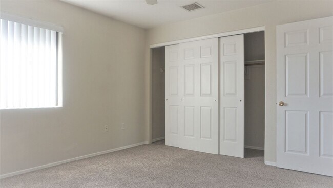 Building Photo - 4410 Buena Loma Way