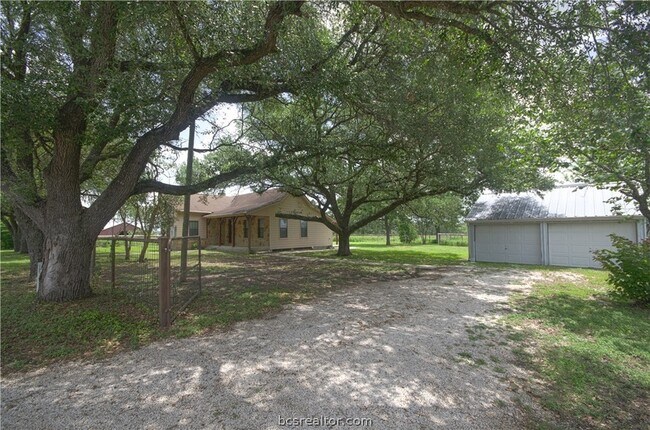 Building Photo - 9852 FM1179
