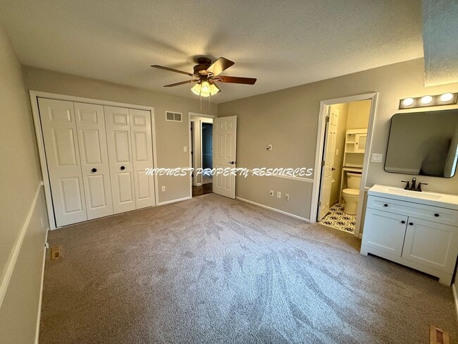 Building Photo - Newly Remodeled 3 Bed, 2.5 Bath Home with ...