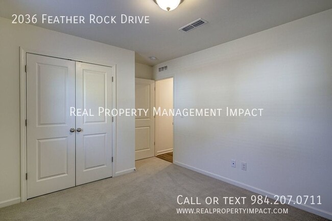 Building Photo - 2036 Feather Rock Dr