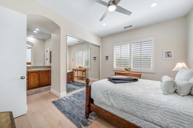 Building Photo - 81620 Tiburon Dr