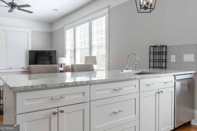 Building Photo - 828 Ponce De Leon Pl NE