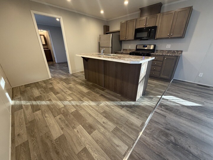 Building Photo - 38124 Ducharme Dr