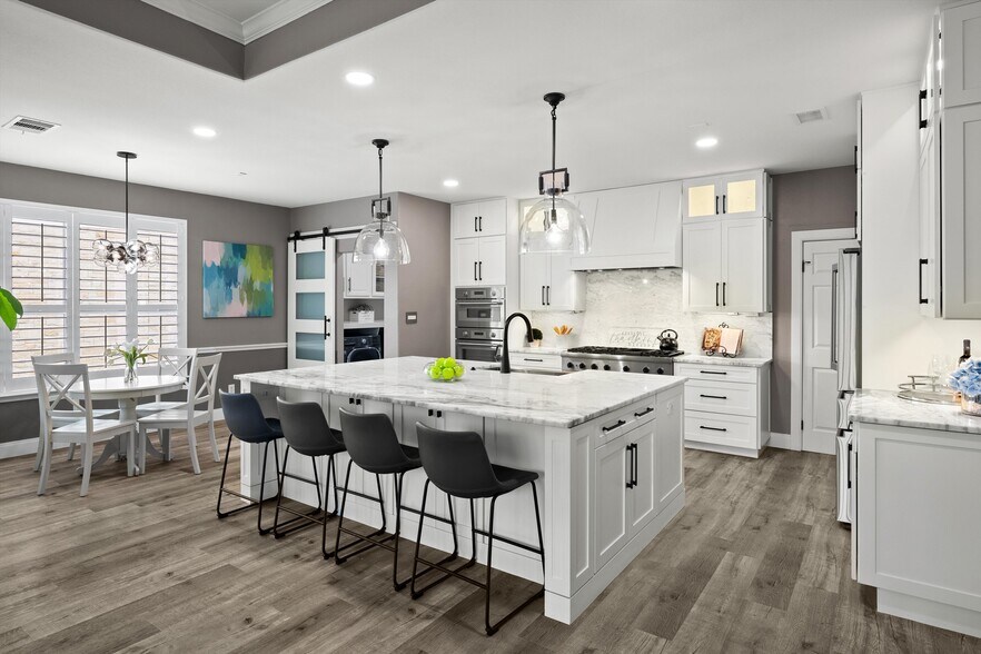 Kitchen - 291 Torrington Dr