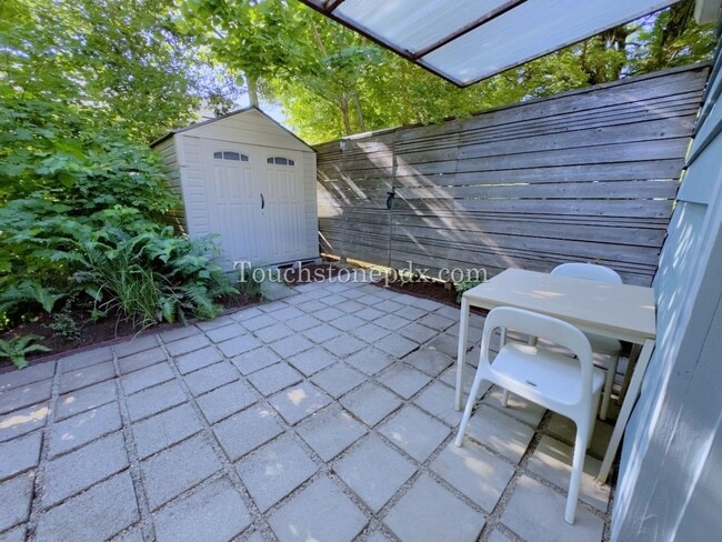 Building Photo - 2025-AZIMUTH1