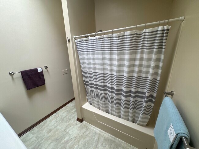 Building Photo - 9229 Westdrum Ct