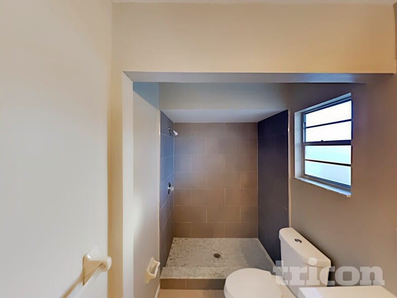 Building Photo - 4128 Sunny Land Dr
