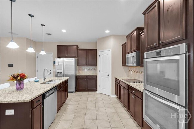 Building Photo - 23 Veranda Trail