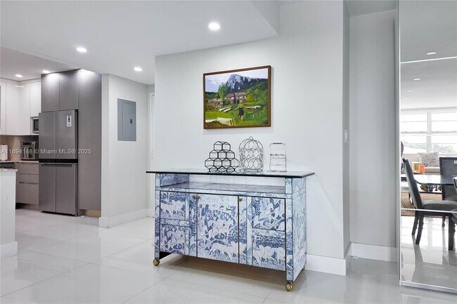 Building Photo - 1950 S Ocean Dr