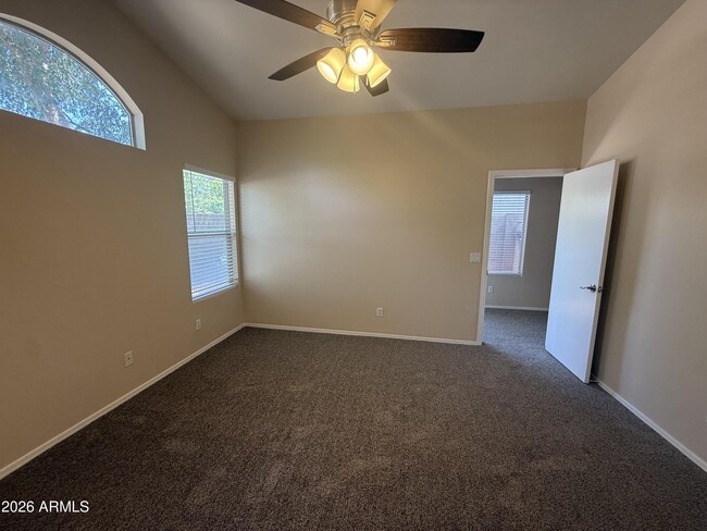 Building Photo - 3236 E Kerry Ln