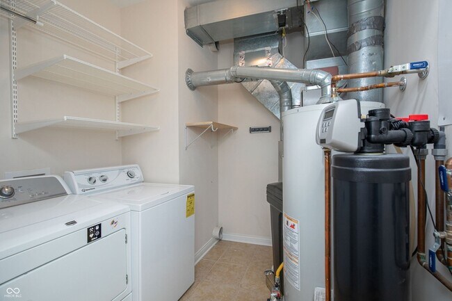 Building Photo - 517 N Park Ave