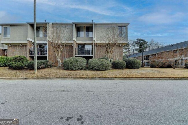 Building Photo - 3301 Henderson Mill Rd