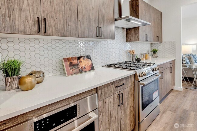 Building Photo - 17347 90th Dr NE