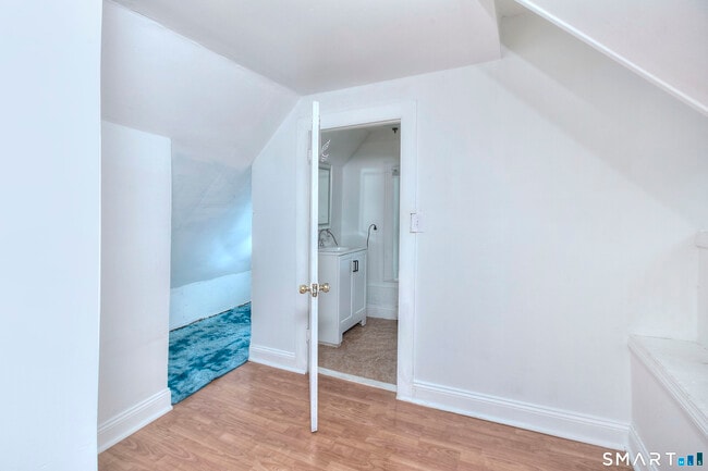 Building Photo - 56 Franklin St