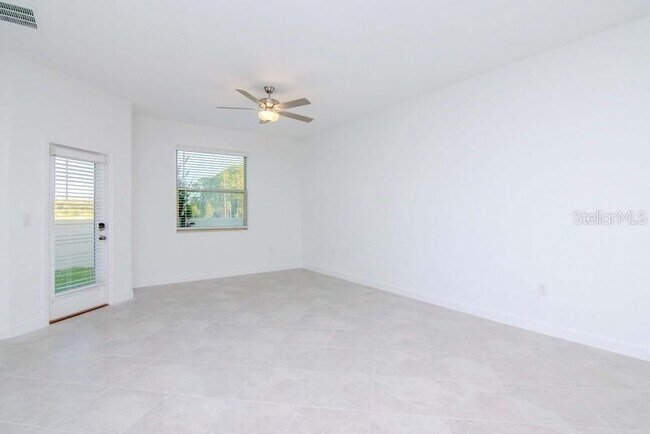 Building Photo - 3172 Bryant Park Dr