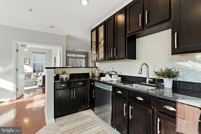 Building Photo - 2465 Army Navy Dr