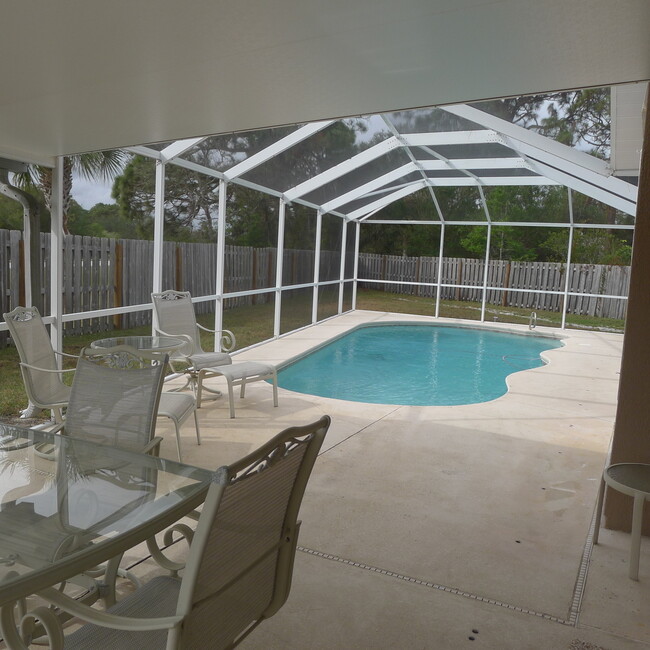 Building Photo - Pool home in Holiday Springs at Suntree