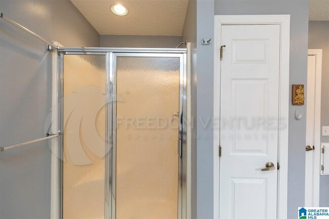 Building Photo - 3013 Bowron Rd