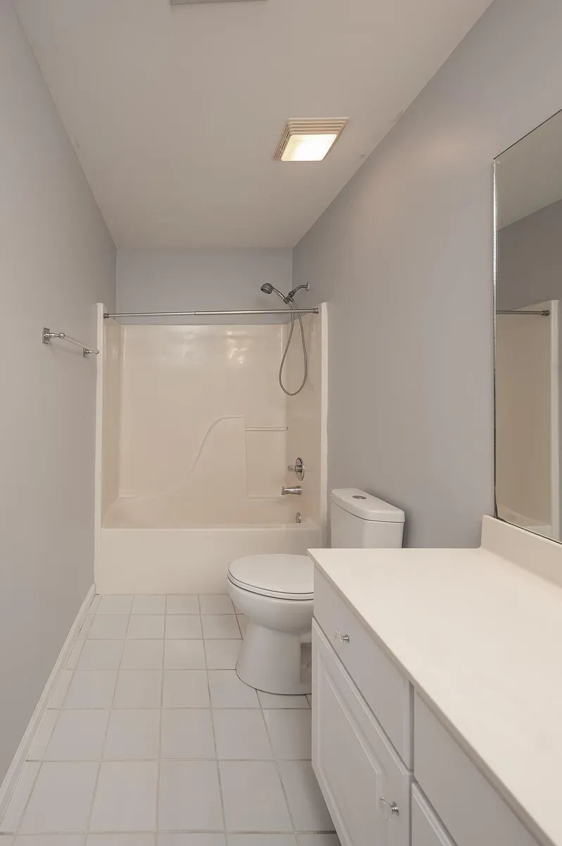 Building Photo - 6844 Collinswood Dr