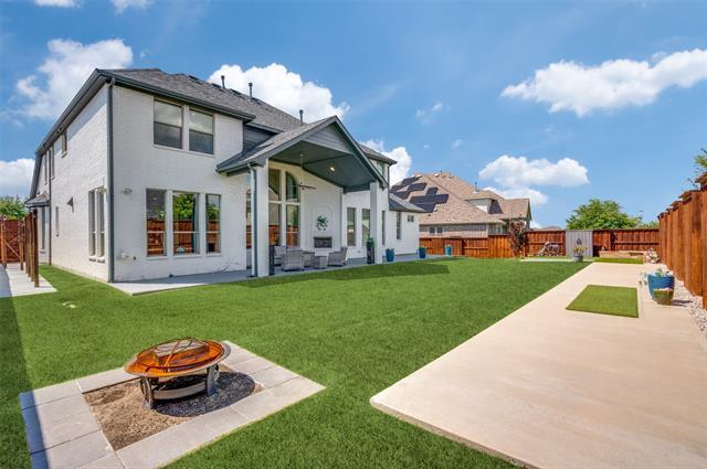 Building Photo - 741 Almeda Dr