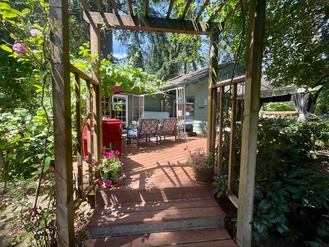 Building Photo - Tastefully Updated Home with a Beautifully...