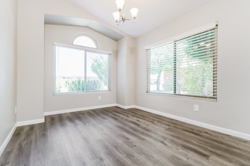 Building Photo - 15550 N Ulrich Way