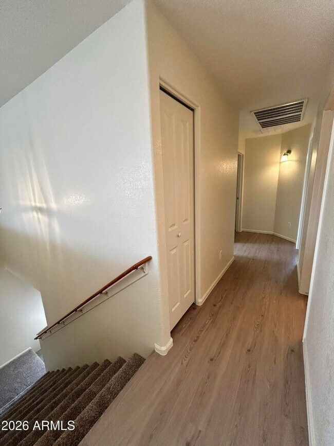 Building Photo - 42406 W Sunland Dr