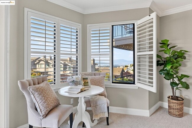 Building Photo - Four Bedroom Home with Panoramic Views