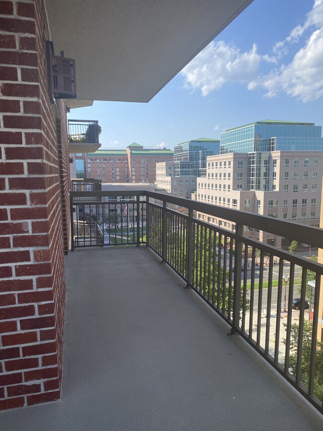 Balcony - 901 N Monroe St