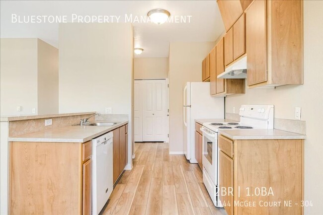 Building Photo - 1144 Mcgee Ct NE