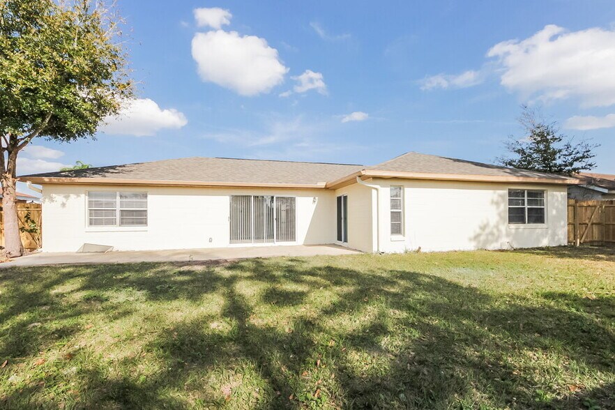 Building Photo - 12560 Illinois Woods Ln