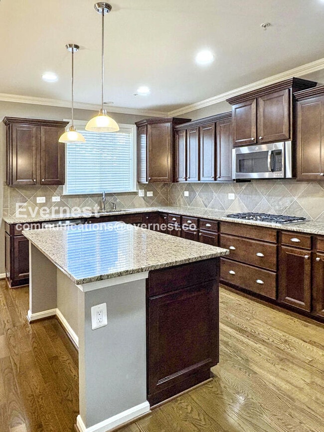 Building Photo - 8134 Villaggio Dr