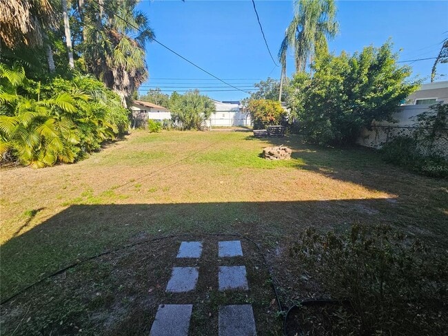 Building Photo - 511 46th Ave N