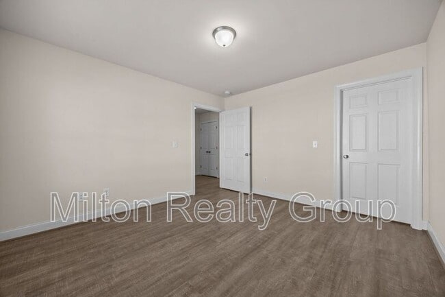 Building Photo - 62 River Stancil Dr