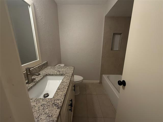 Building Photo - 1301 Sam Houston Dr