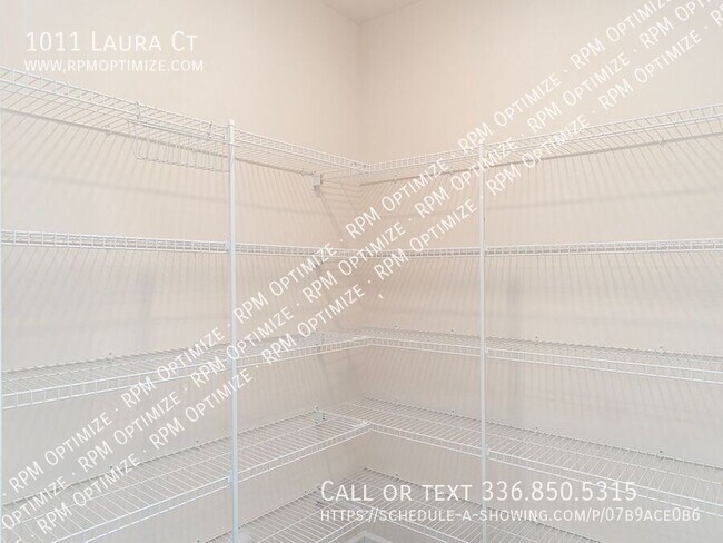 Building Photo - 1011 Laura Ct