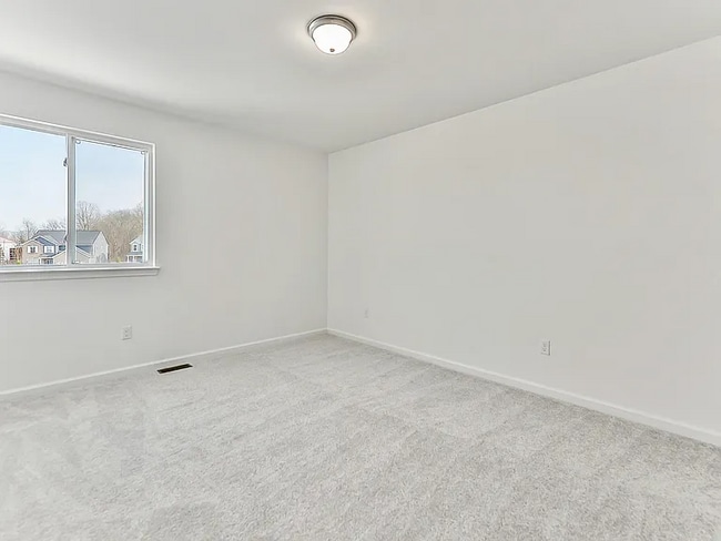 Building Photo - 356 Honey Tree Wy