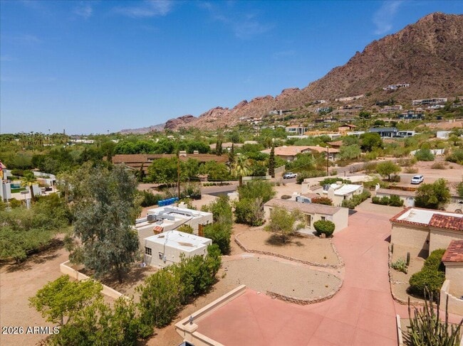 Building Photo - 5702 E Camelback Rd
