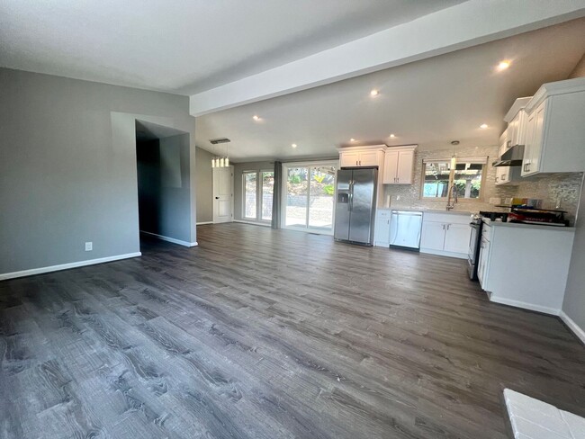 Building Photo - Remodeled Three Bedroom Home in Seaside