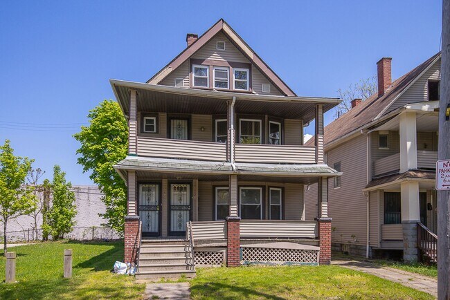 Building Photo - 11519 Carolina Ave