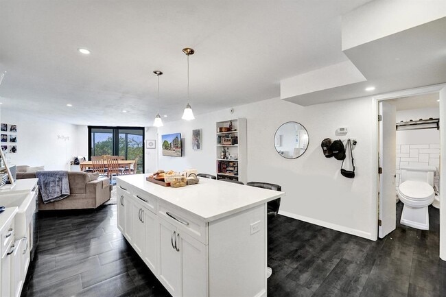 Building Photo - 3800 N Hills Dr