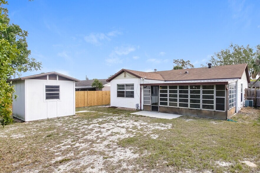 Building Photo - 1548 W Powder Horn Rd