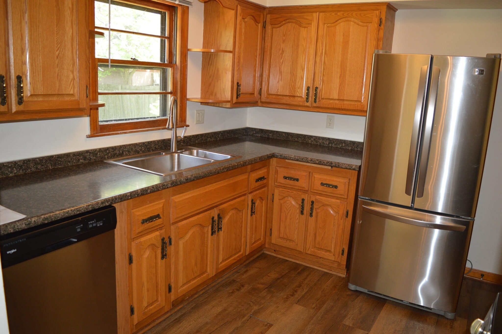 Building Photo - 7014 University Ave