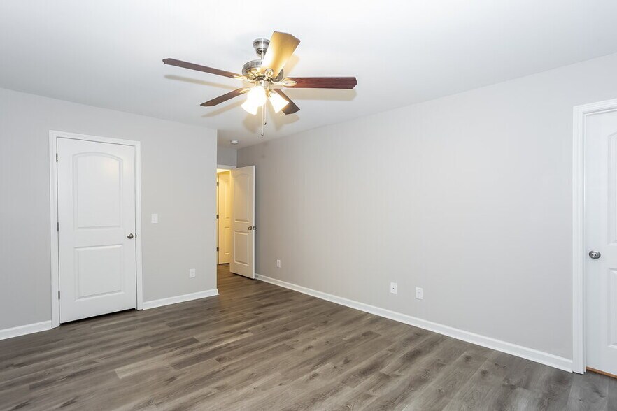 Building Photo - 1083 Manston Pl SW