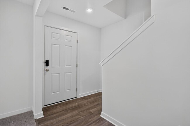 Building Photo - 882 Waterworks Rd