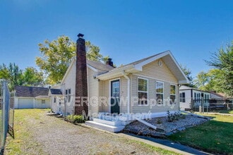 Building Photo - 321 Albany St