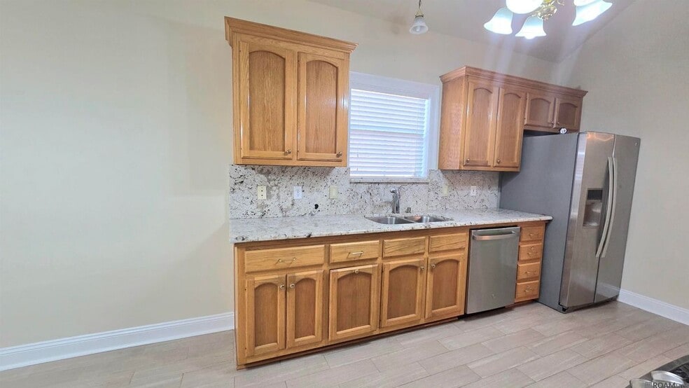 Building Photo - 282 Allan Dr