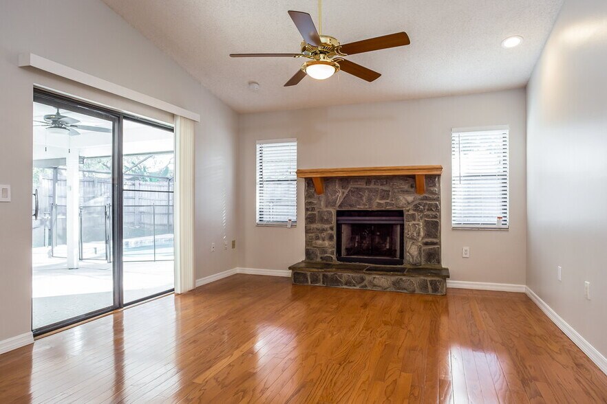 Building Photo - 4524 Wyndcliff Cir